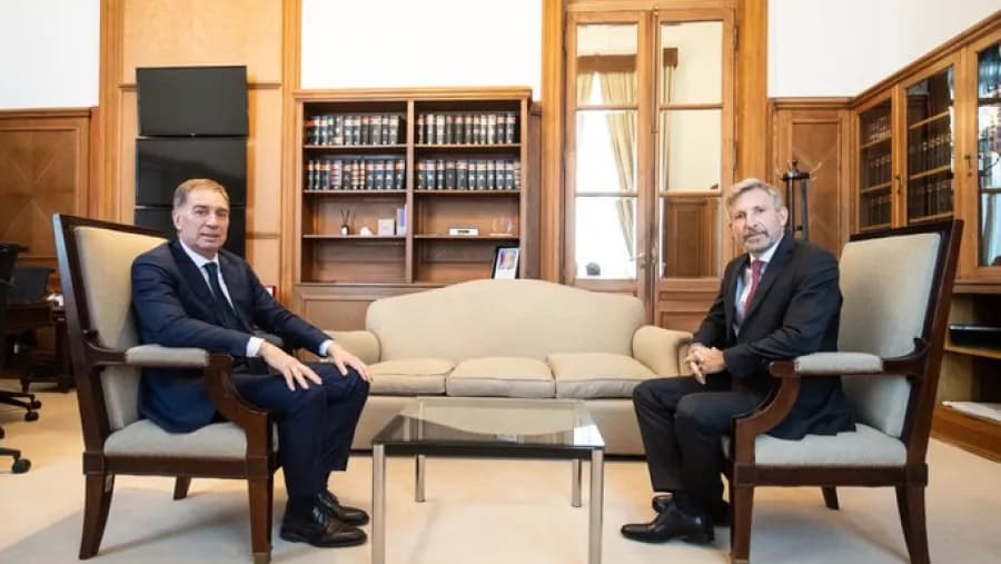 Frigerio mantuvo su primera reunión con Santilli como jefe de Gabinete | Análisis - imagen de origen