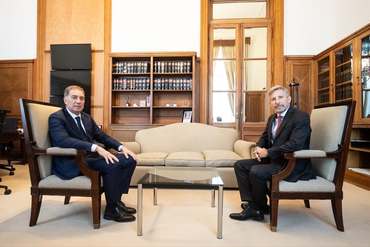 Frigerio se reunió con Santilli tras su jura como jefe de Gabinete y apostó por “seguir consiguiendo más respuestas para los entrerrianos” - Noticias - Elentrerios.com - imagen de origen