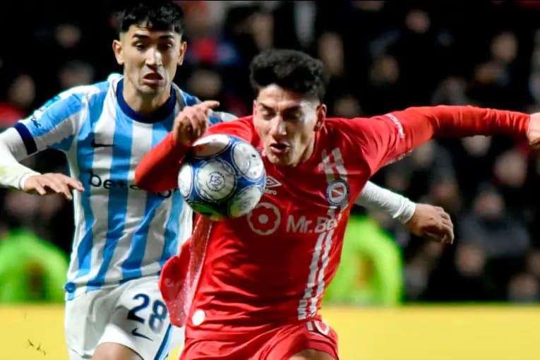 Argentinos Juniors derrotó a Racing y se afianzó como único líder del Torneo Clausura - imagen de origen