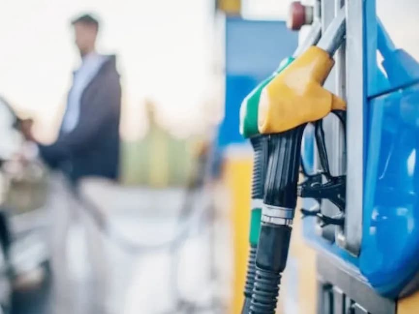 La venta de combustibles a nivel nacional empieza a recuperarse, pero en algunas provincias cayó más del 10 % anual - imagen de origen