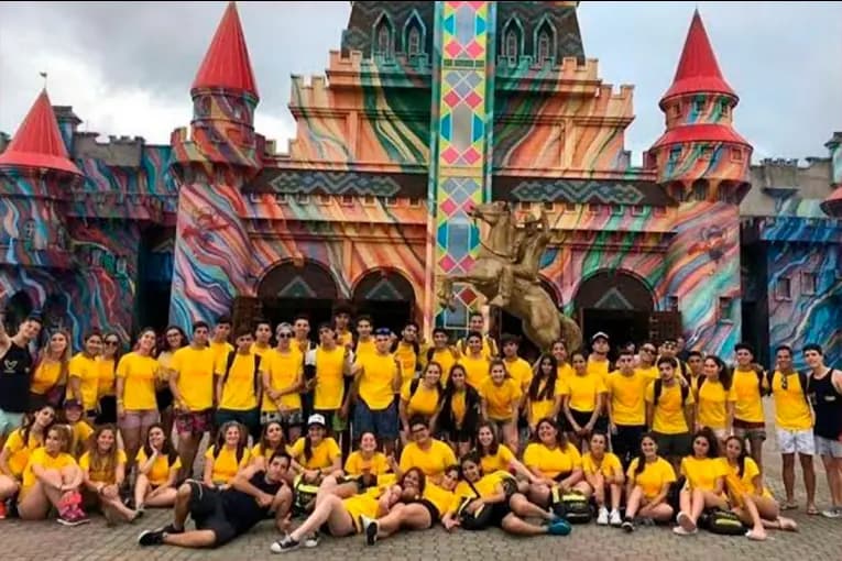 Viaje de egresados: fallo ordena que estudiante de Paraná pueda participar y cese la discriminación - imagen de origen