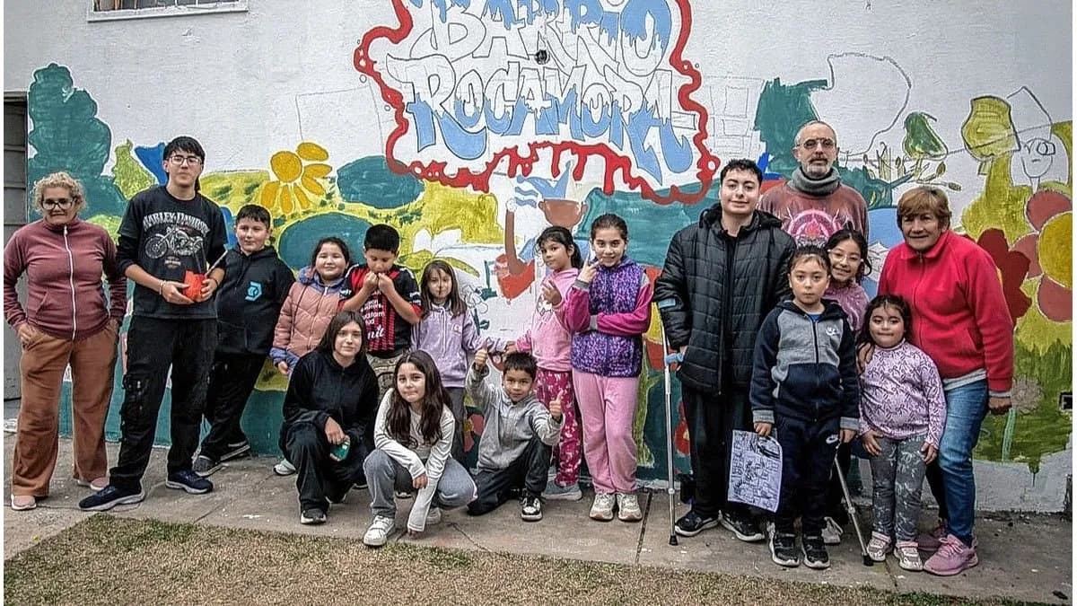 Un mural colectivo rescata la historia y fortalece la identidad del barrio Rocamora en Paraná - imagen de origen