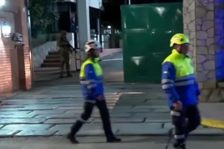 Hubo amenaza de bomba en la Casa Rosada y activaron operativo de seguridad también en la Quinta de Olivos - imagen de origen