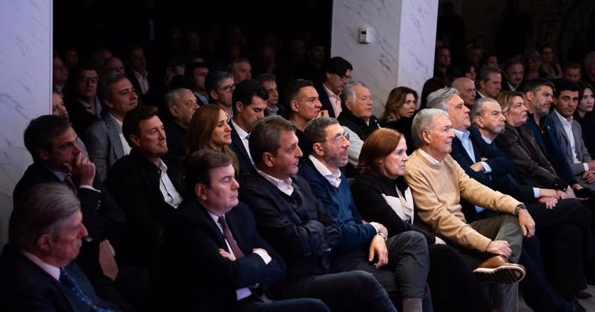 El homenaje del peronismo a De la Sota tonificó el mensaje de unidad en el PJ de Entre Ríos - imagen de origen