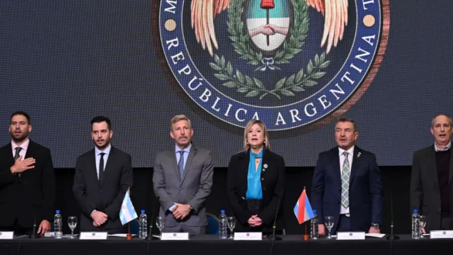 Frigerio encabezó en Paraná la apertura del Consejo Federal de Seguridad Interior | Análisis - imagen de origen