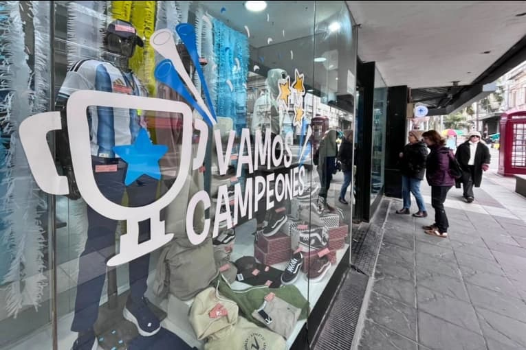 El comercio local tiene un horario de trabajo sugerido por el partido de la Selección Argentina - imagen de origen