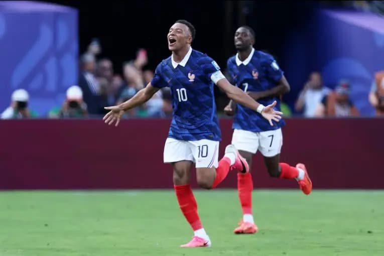 Francia goleó a Suecia con un doblete de Mbappé y avanzó a octavos del Mundial 2026 - imagen de origen