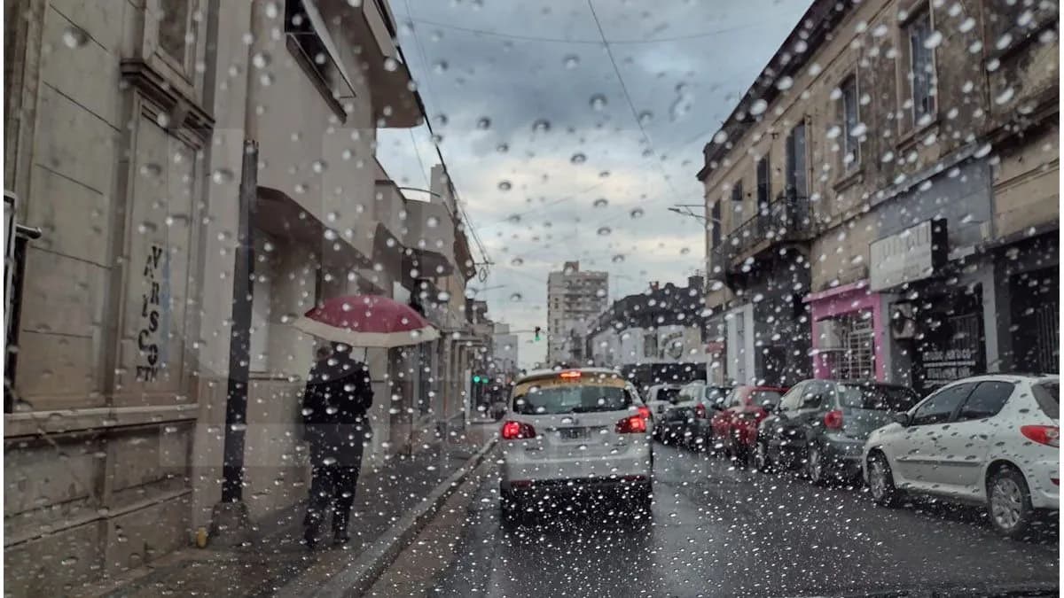 Entre Ríos: el SMN emitió una alerta por lluvias fuertes en 10 departamentos - imagen de origen