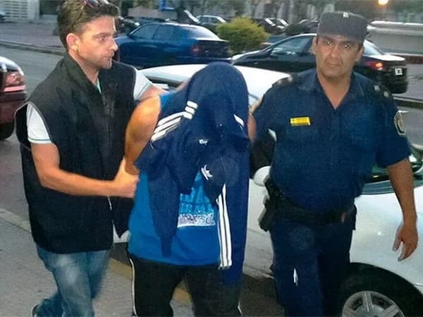 Un crimen, un prófugo, una foto en Brasil, la captura internacional y una condena - imagen de origen