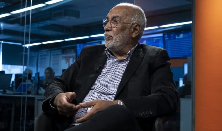 Murió Oscar “El Negro” González Oro, ícono de la radio argentina - imagen de origen