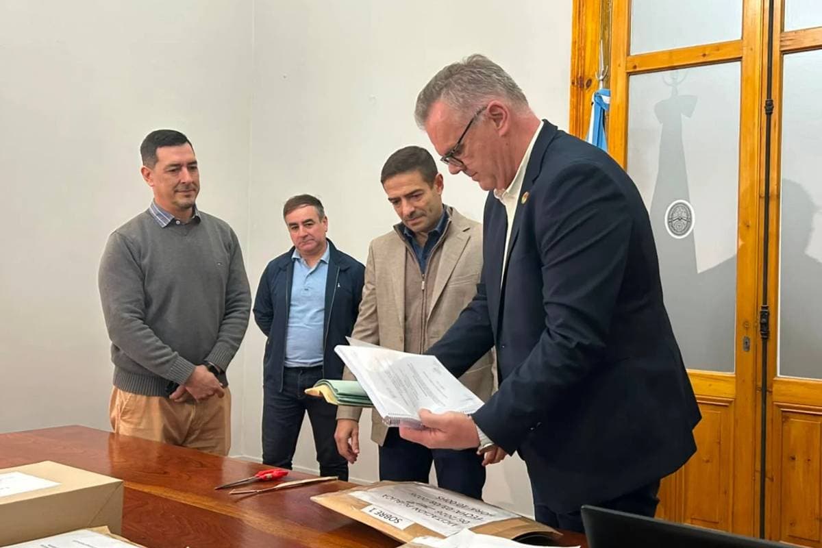 Hospital San Francisco de Asís: licitaron una obra de más de $274 millones para renovar techos y mejorar la infraestructura - imagen de origen