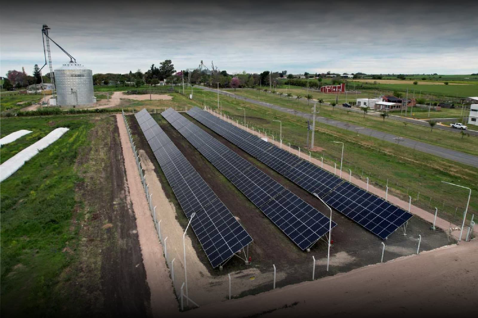 A un año de su inauguración, el Parque Solar de Enersa en Sauce Pinto equivale al consumo de 220 hogares - imagen de origen