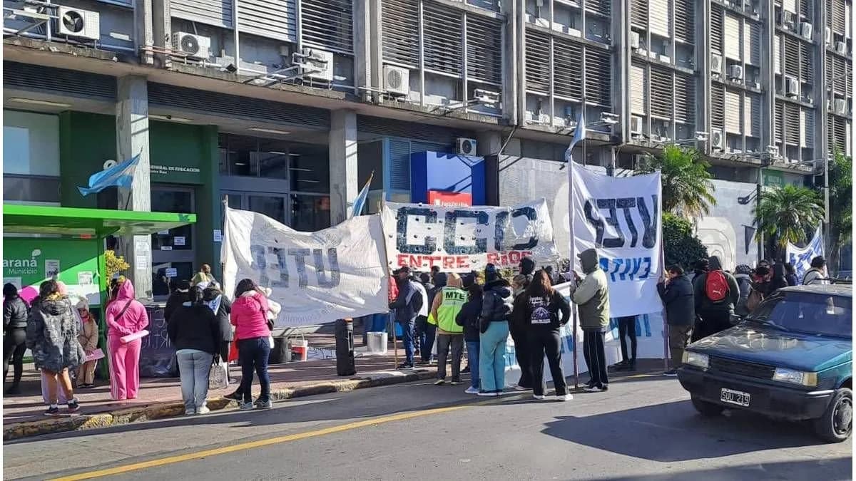 Convocan a una protesta en Paraná por la caída del programa Volver al Trabajo y la crisis alimentaria - imagen de origen