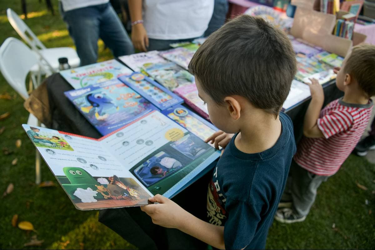 Feria del Libro Paraná Lee 2026: Pedro Mairal, Martín Kohan, Mauricio Dayub y más de 100 editoriales serán protagonistas - imagen de origen