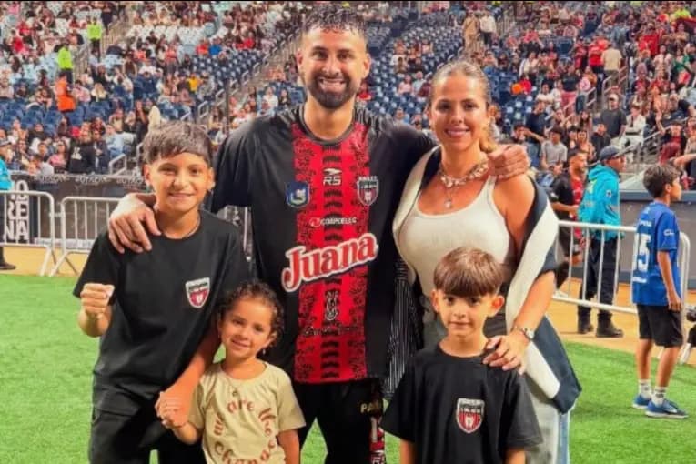 Hallaron sin vida a la esposa y a los hijos del futbolista argentino tras los terremotos en Venezuela - imagen de origen
