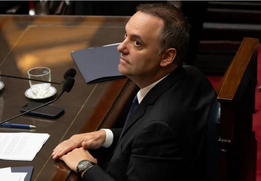 En Entre Ríos, ni Adorni hace ruido en la alianza de Juntos y libertarios - imagen de origen
