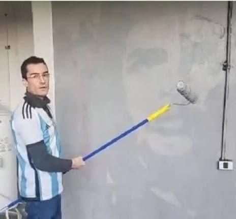 El hijo de un desaparecido uruguayense restaurará un mural del "Che" - imagen de origen