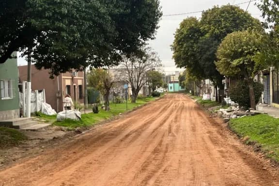 Comienzan a asfaltar 150 cuadras: el lunes arranca en la zona del Hospital Centenario - imagen de origen
