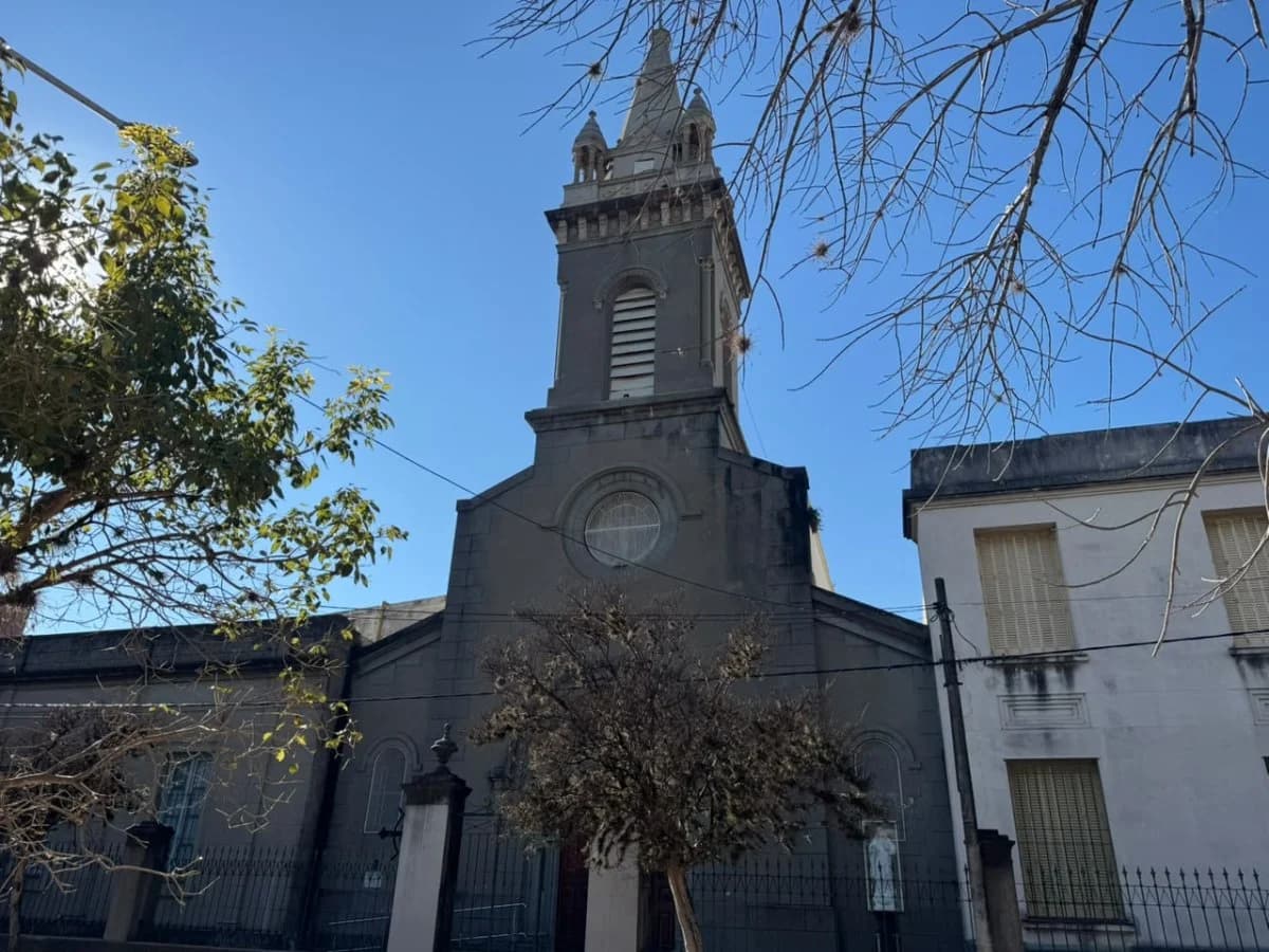 Lanzan una campaña solidaria para restaurar el histórico campanario del Colegio Sagrado Corazón - imagen de origen