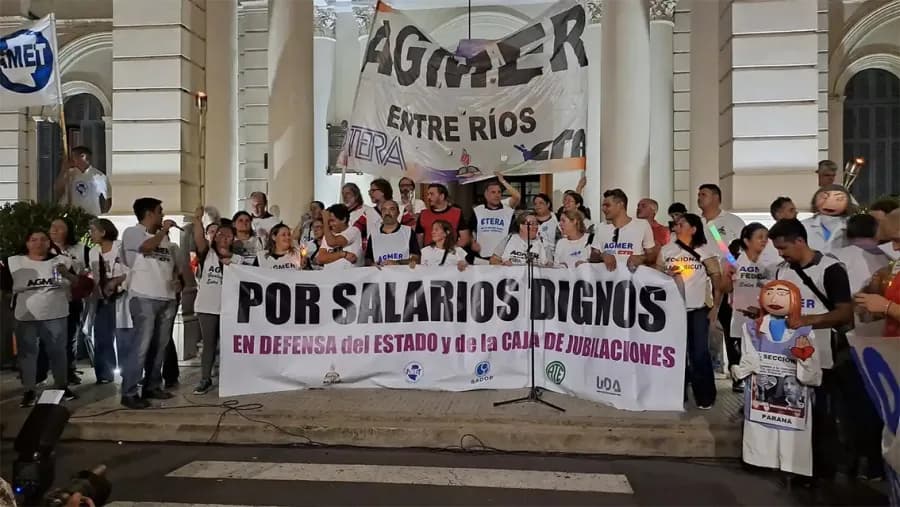 AGMER convocó a un nuevo paro para este miércoles por mejoras salariales y en rechazo a la reforma previsional | Análisis - imagen de origen