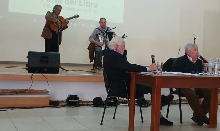 La Biblioteca Nacional del Chamamé “Jorge Méndez” participó de la Feria del Libro en Villa del Rosario - imagen de origen