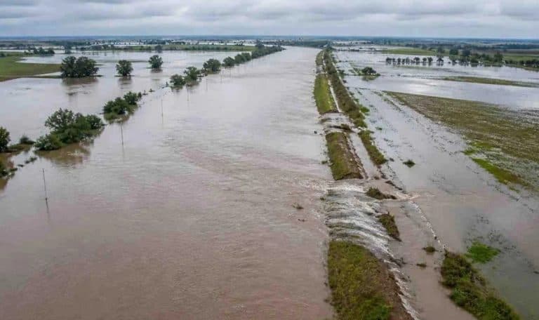 La provincia coordina acciones preventivas con municipios ante el impacto fluvial de El Niño - imagen de origen