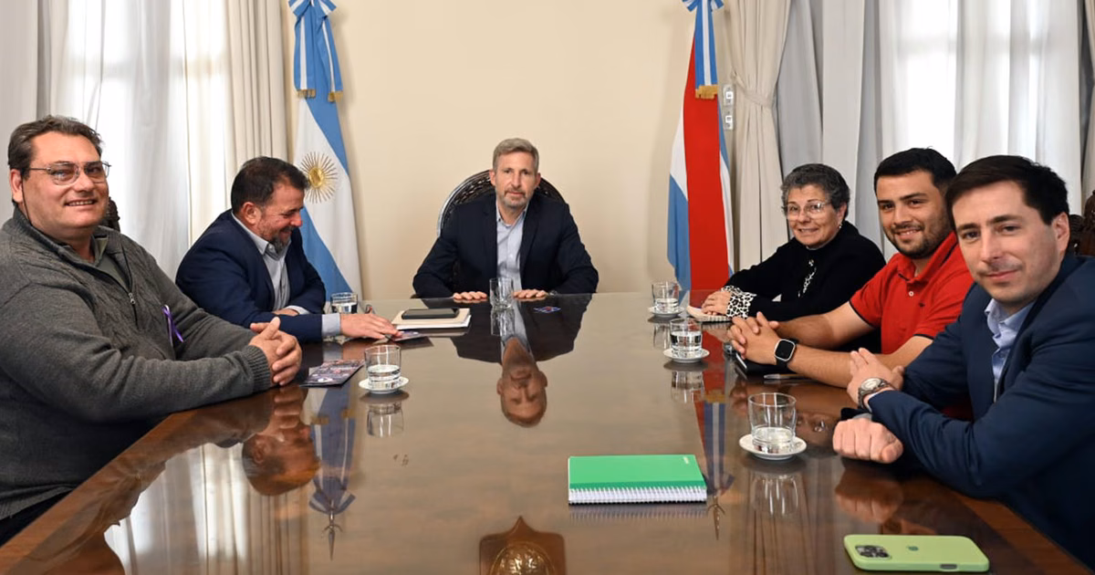Entre Ríos: Alicia Oviedo se mostró con Rogelio Frigerio y llega empoderada al congreso de la UCR - imagen de origen