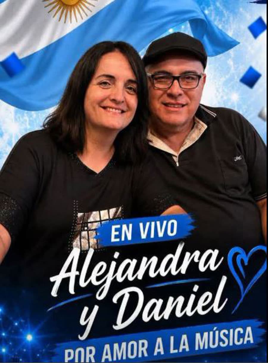 Con chocolatada y música se cierra la Semana de la Ciudad en plaza Ramírez - imagen de origen