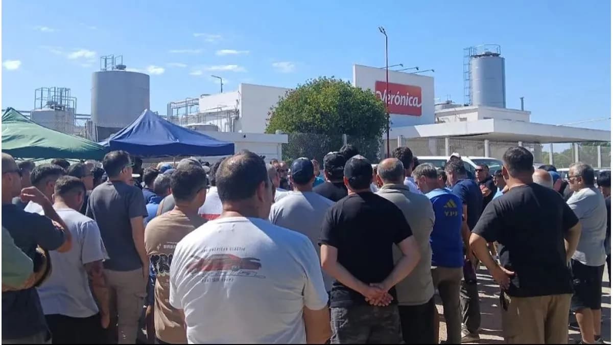 Trabajadores de Lácteos Verónica llevan siete meses sin cobrar - imagen de origen
