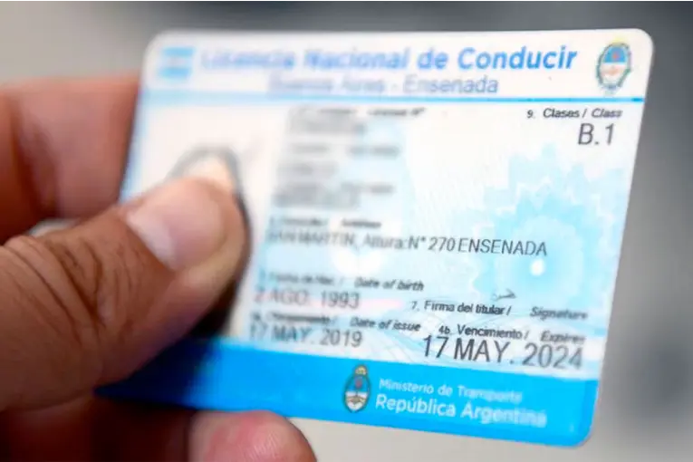 Deudores alimentarios no podrán renovar licencias profesionales: "Ni habilitaciones, ni concesiones ni permisos" - imagen de origen