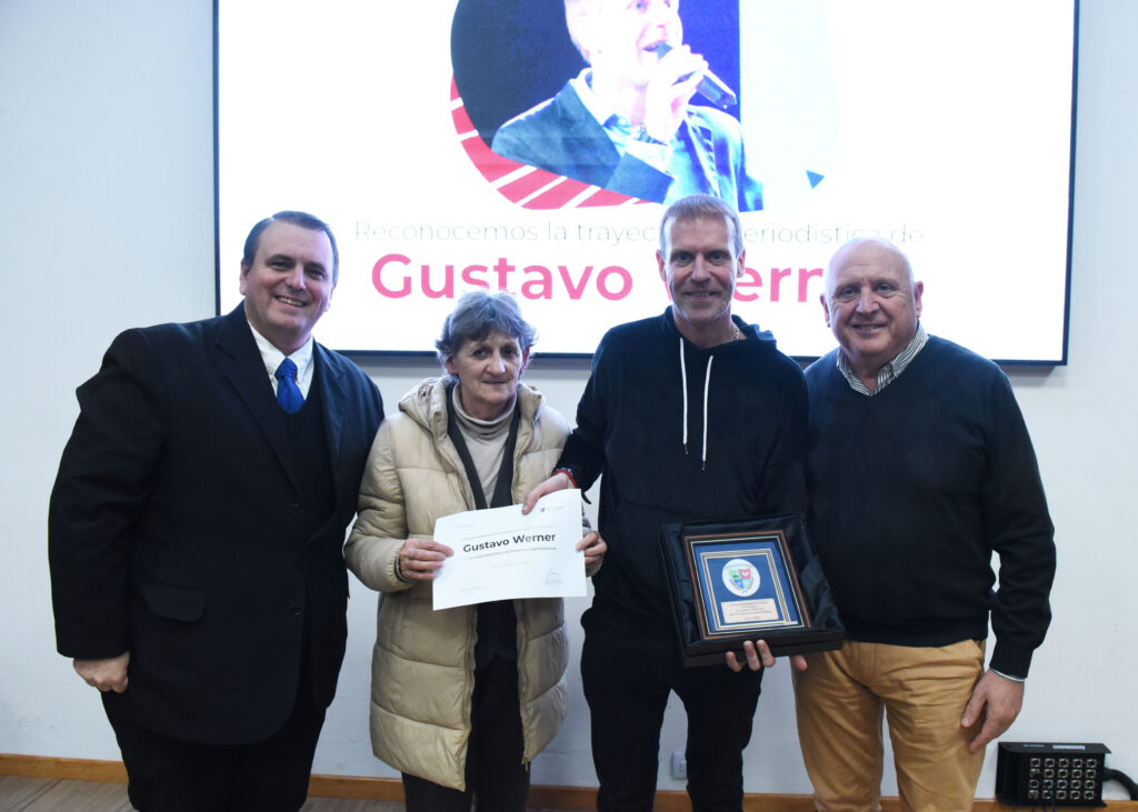Crespo celebró el Día del Periodista con un reconocimiento a Gustavo Werner y una charla sobre inteligencia artificial - imagen de origen
