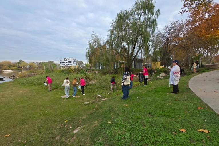 Mes del Ambiente: jóvenes de la ciudad impulsaron una jornada de limpieza - imagen de origen