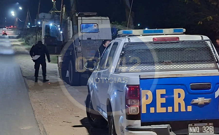 Motociclista arrollado por un camión: Un joven internado en grave estado tras un violento siniestro en el Acceso Uncal - imagen de origen