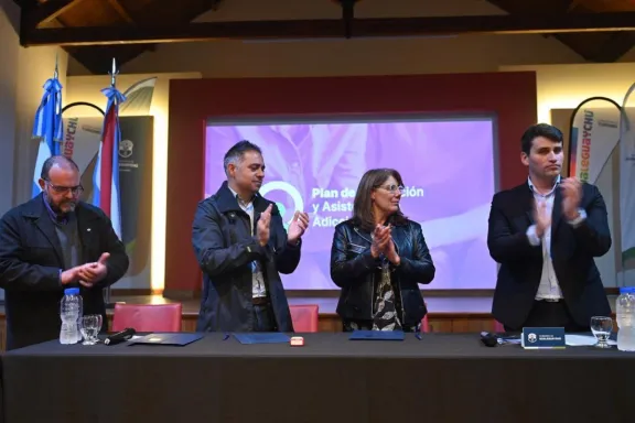 Gualeguaychú y Sedronar acordaron una agenda de trabajo para abordar los consumos problemáticos - imagen de origen