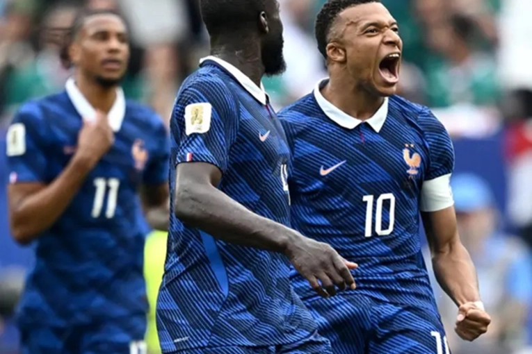 Con un doblete de Mbappé, Francia superó a Irak y se clasificó a la próxima fase del mundial - imagen de origen