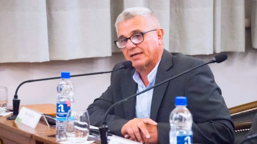 “Al déficit de la Caja lo soportan todos los entrerrianos, no sólo los estatales”, remarcó Dal Molín | Análisis - imagen de origen