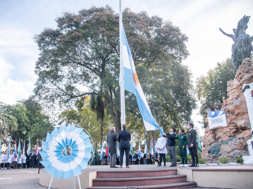 Frigerio reivindicó el acuerdo y la unidad en el acto central del 25 de Mayo - imagen de origen