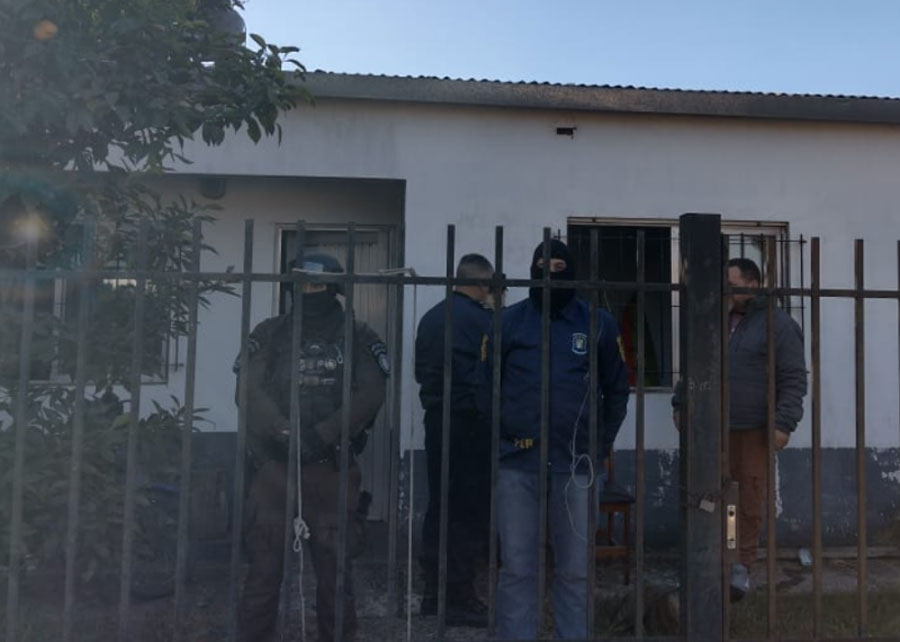 Villaguay: una denuncia anónima permitió desbaratar un centro de acopio y reparación ilegal de armas - imagen de origen