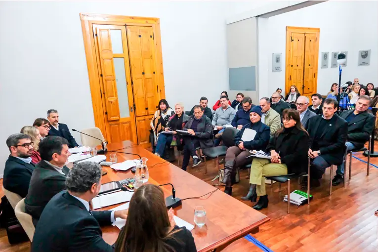 Reforma previsional: magistrados y contadores advirtieron riesgos jurídicos y financieros - imagen de origen
