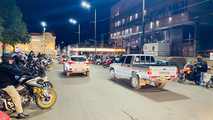Se realizó la marcha pacífica de motociclistas para reclamar mayor seguridad y justicia en Concepción del Uruguay - imagen de origen