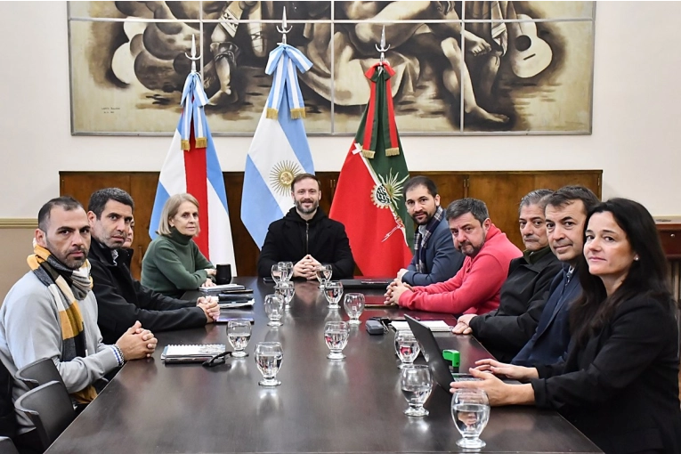 Azcué encabezó una reunión gabinete sin Secretario de Gobierno designado - imagen de origen