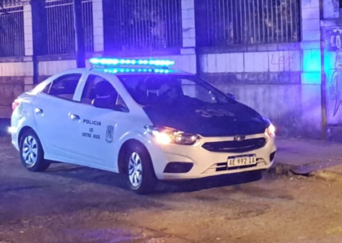 Retuvieron dos vehículos y cuatro personas por acoholemia y violencia en la vía pública - imagen de origen