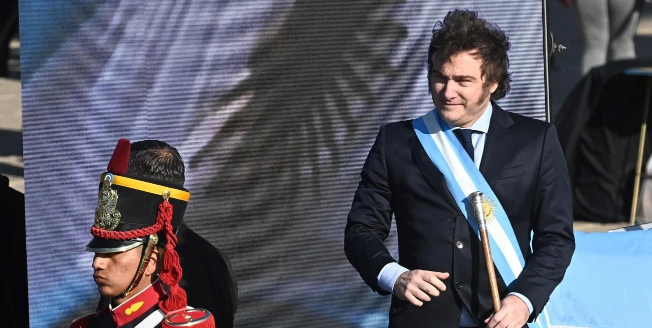 Milei vuelve a Rosario por el Día de la Bandera: reaparecerá con Adorni y Villarruel se sentará a metros suyo - imagen de origen