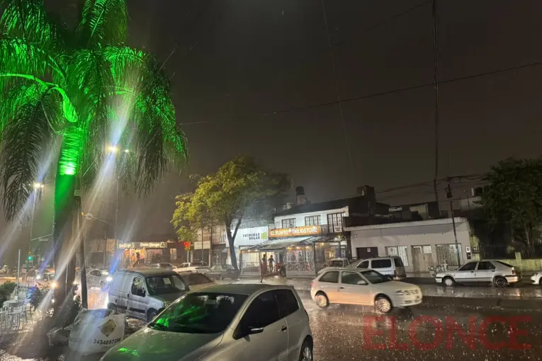 El cambio de tiempo llegó a Paraná con lluvia y descenso de temperatura - imagen de origen