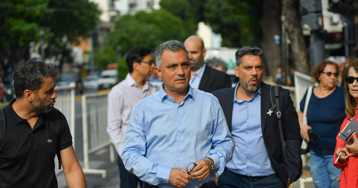 LLA acelera su armado bonaerense y la interna sigue abierta - Informe Digital - imagen de origen