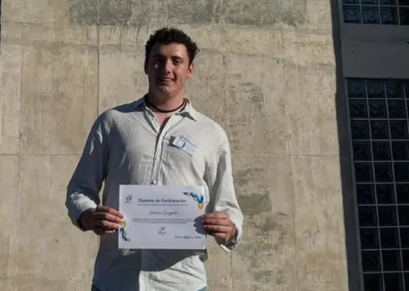 Un Estudiante entrerriano representará al país en Suecia y busca apoyo para concretar el viaje - imagen de origen