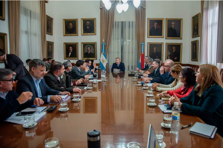 La provincia apoya el ordenamiento de la empresa Tres Arroyos para preservar las fuentes de trabajo - imagen de origen