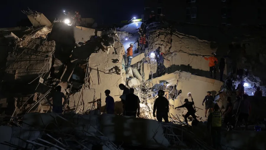 Siguen las tareas de rescate en Venezuela tras los terremotos: 188 muertos, 1.520 heridos y 157 desaparecidos | Análisis - imagen de origen
