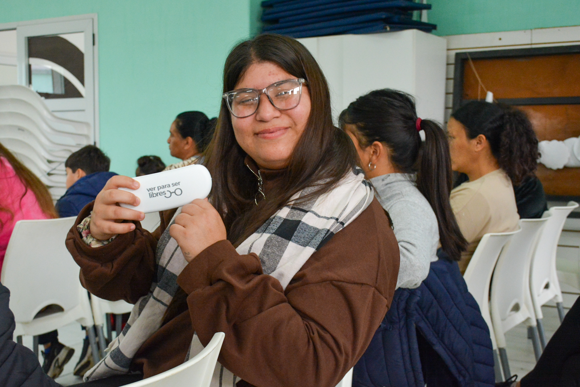 «Ver para ser libres»: el programa que entregó 3.200 anteojos en la provincia - imagen de origen