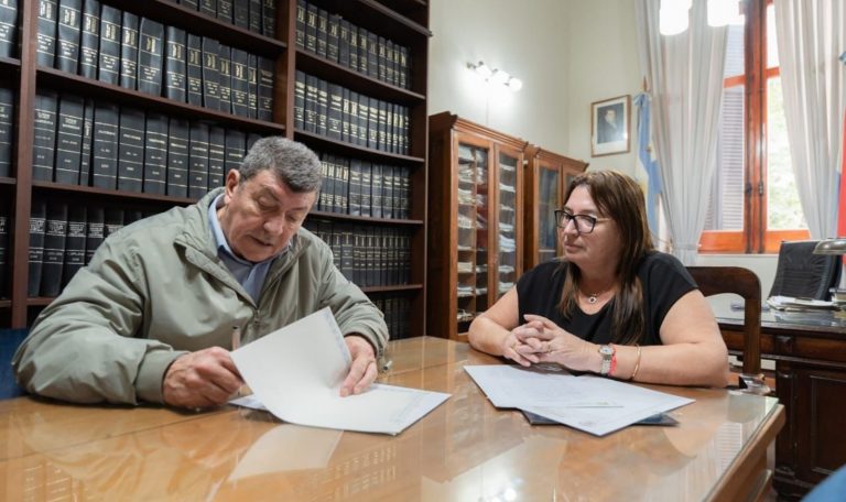 Se firmó el contrato con la empresa que construirá las 15 viviendas en San Jaime - imagen de origen